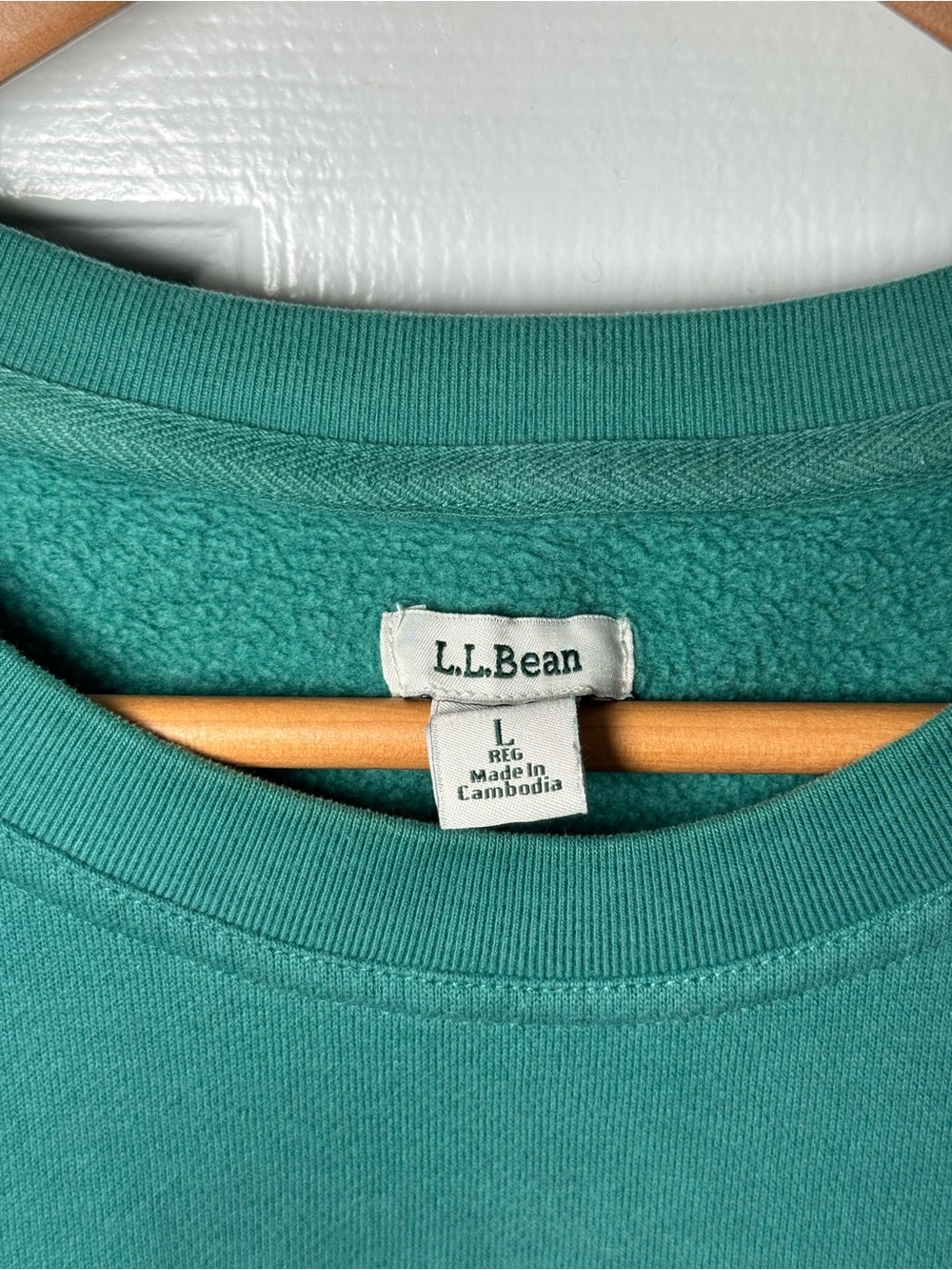 L.L. Bean Men's Teal Green Crewneck Sweatshirt with White Script Logo - Picture 2 of 6